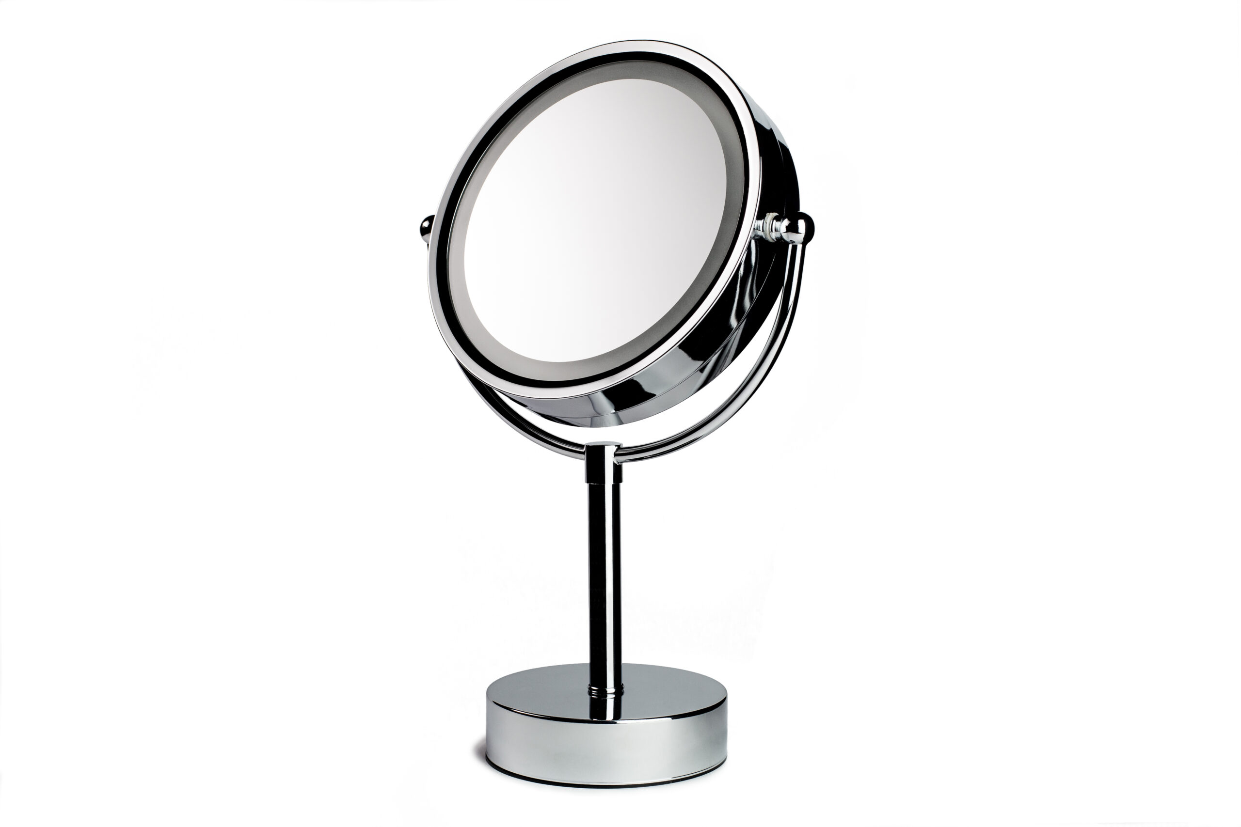 Ein edler LED-Spiegel von Trisa Accessoires in silber vor weissem Hintergrund.